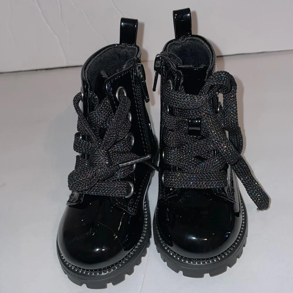 Seychelles Shinyao Black combat boots rainbow glittery black laces size 5